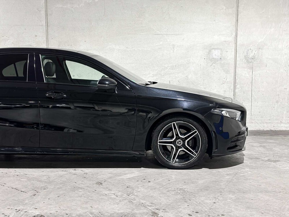 Mercedes-Benz A180 Limousine Premium Plus 136pk 2020, R-276-VV