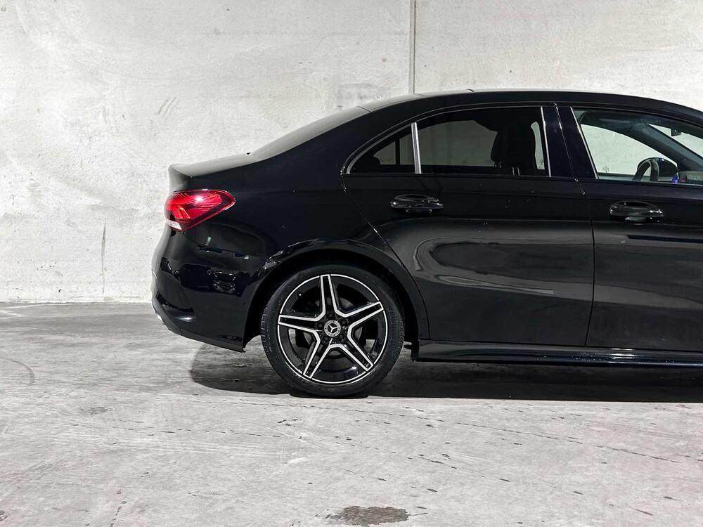 Mercedes-Benz A180 Limousine Premium Plus 136pk 2020, R-276-VV