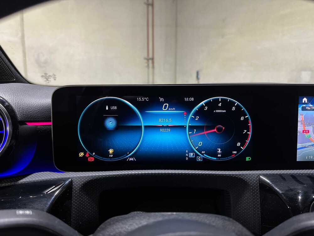 Mercedes-Benz A180 Limousine Premium Plus 136pk 2020, R-276-VV