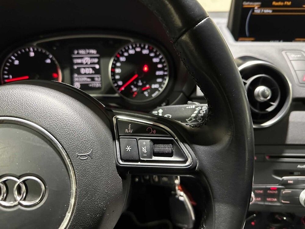 Audi A1 Sportback 1.6 TDI Admired S-Line 90pk 2014, 6-XRH-06