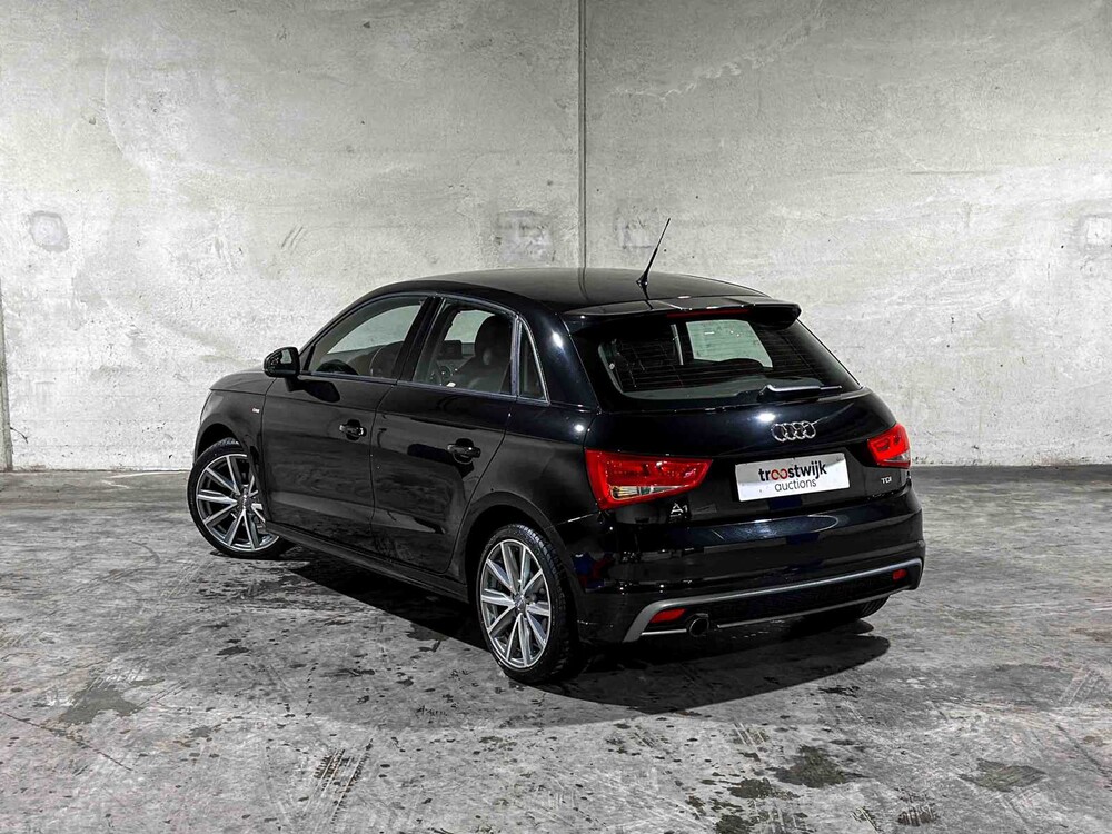 Audi A1 Sportback 1.6 TDI Admired S-Line 90pk 2014, 6-XRH-06