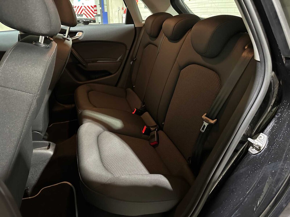 Audi A1 Sportback 1.6 TDI Admired S-Line 90pk 2014, 6-XRH-06