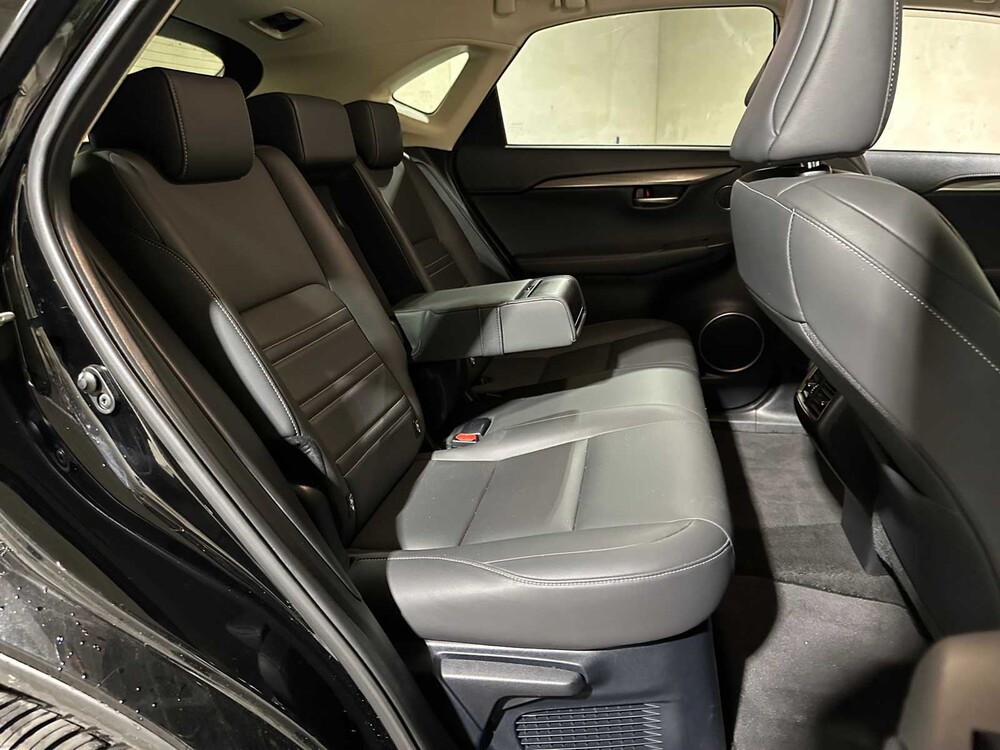 Lexus NX 300h Business Line Pro 155pk 2015, GT-341-Z