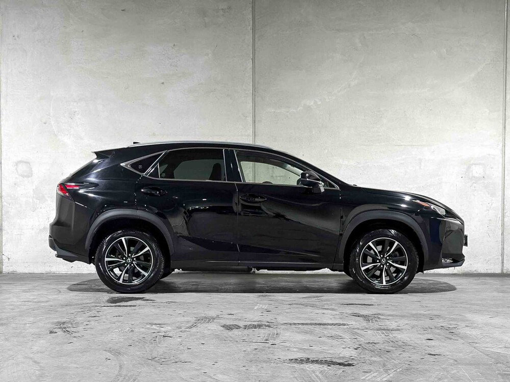 Lexus NX 300h Business Line Pro 155pk 2015, GT-341-Z