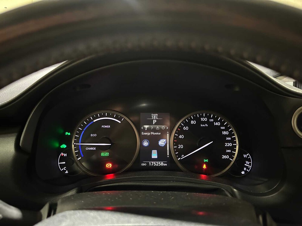 Lexus NX 300h Business Line Pro 155pk 2015, GT-341-Z