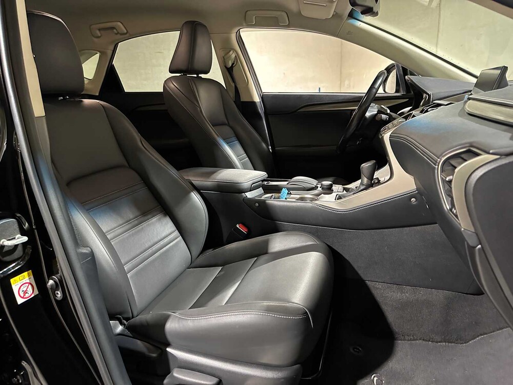 Lexus NX 300h Business Line Pro 155pk 2015, GT-341-Z