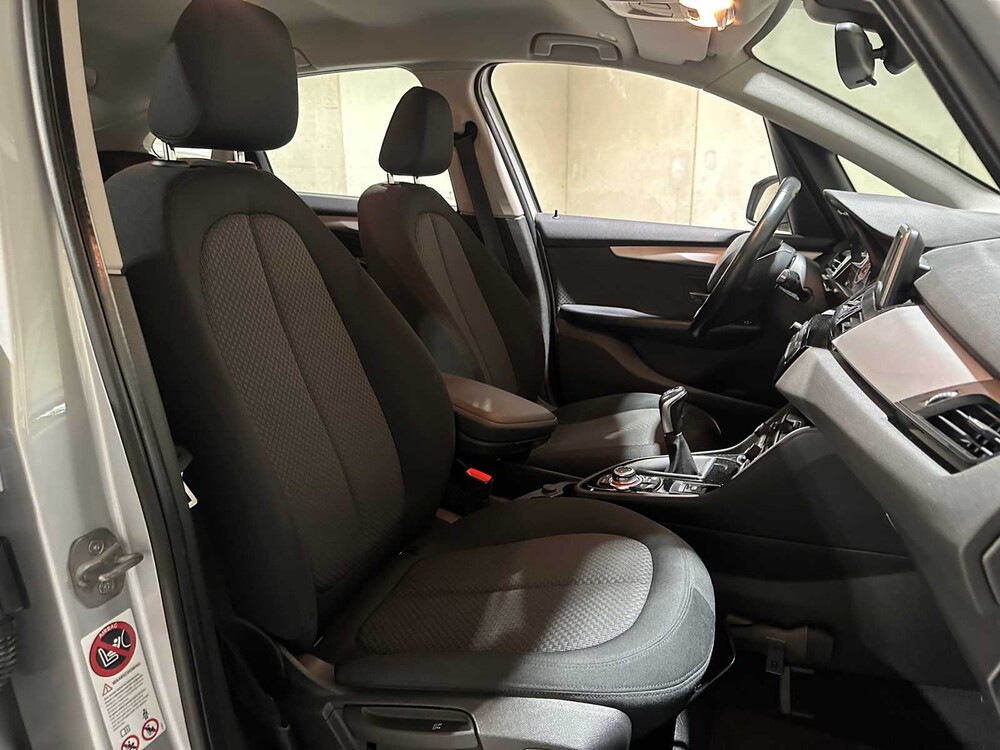 BMW 218i Active Tourer Essential 136pk 2015 2-serie, GL-742-R