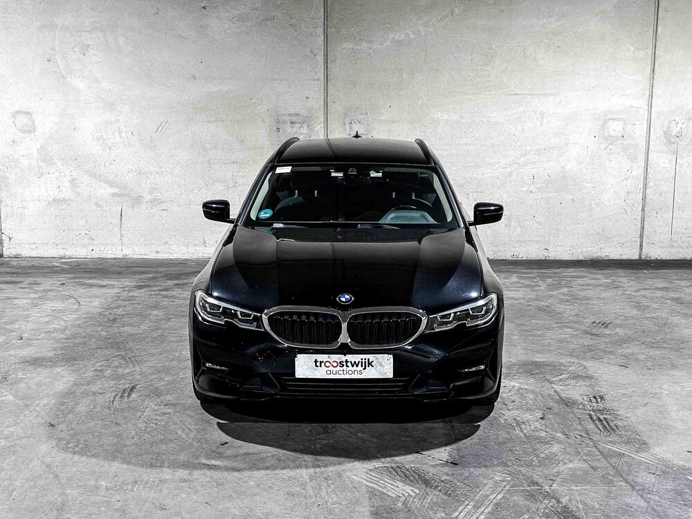 BMW 318i Touring Business Edition 156pk 2022 3-serie, N-938-VX