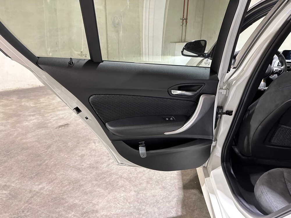 BMW 118i Edition M Sport Shadow Executive 136pk 2017 1-serie, L-072-KZ