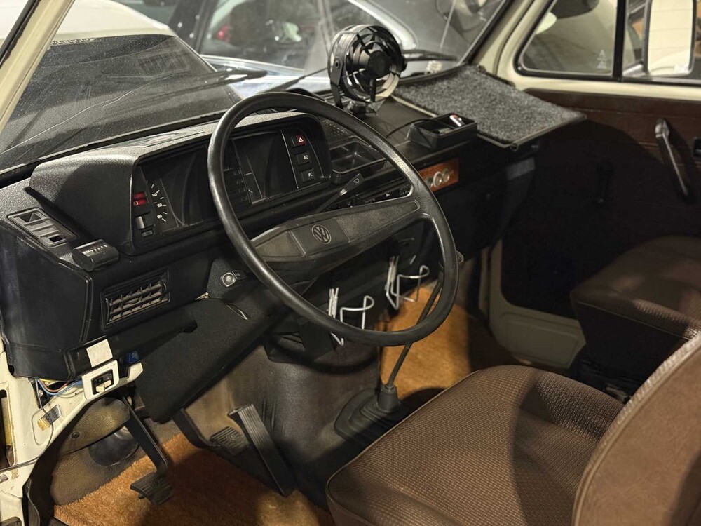 Volkswagen T3 Kampeerwagen 1980, KF-62-DX Camper