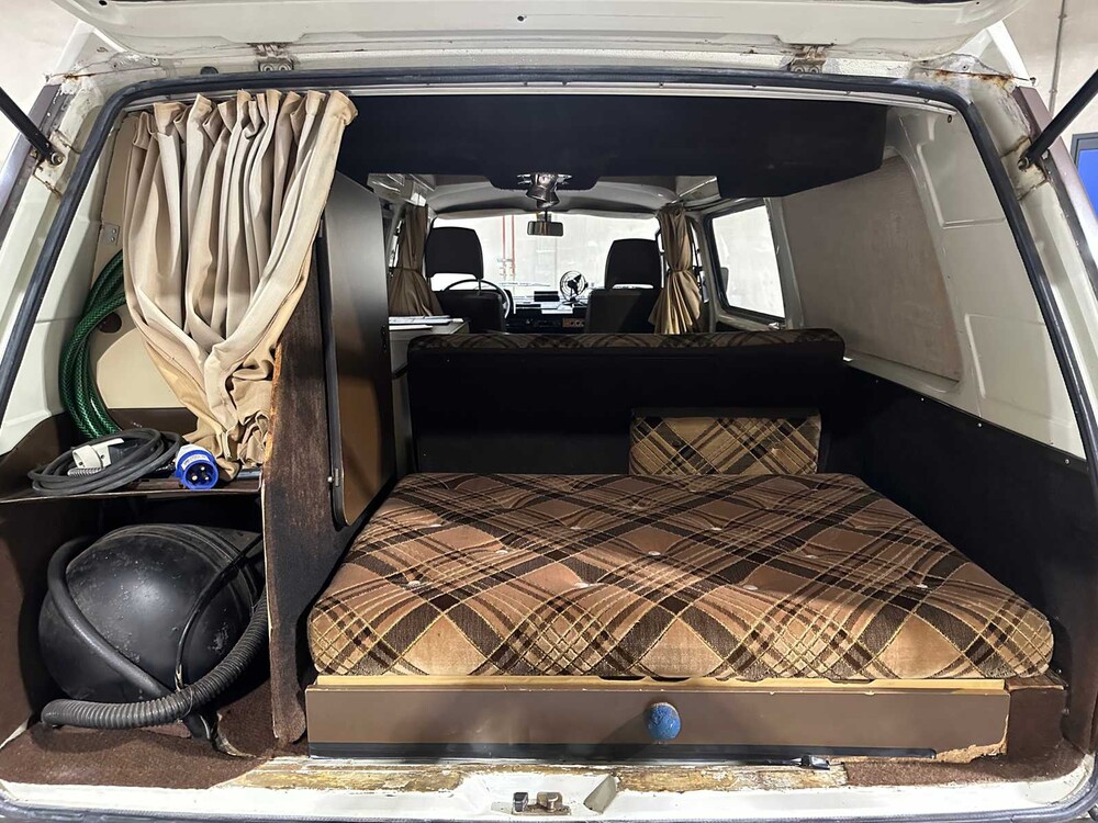 Volkswagen T3 Kampeerwagen 1980, KF-62-DX Camper