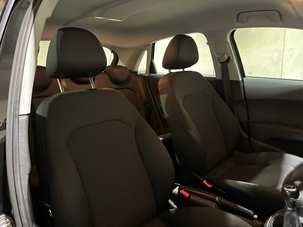 Audi A1 Sportback 1.6 TDI Admired S-Line 90PS 2014, 6-XRH-06