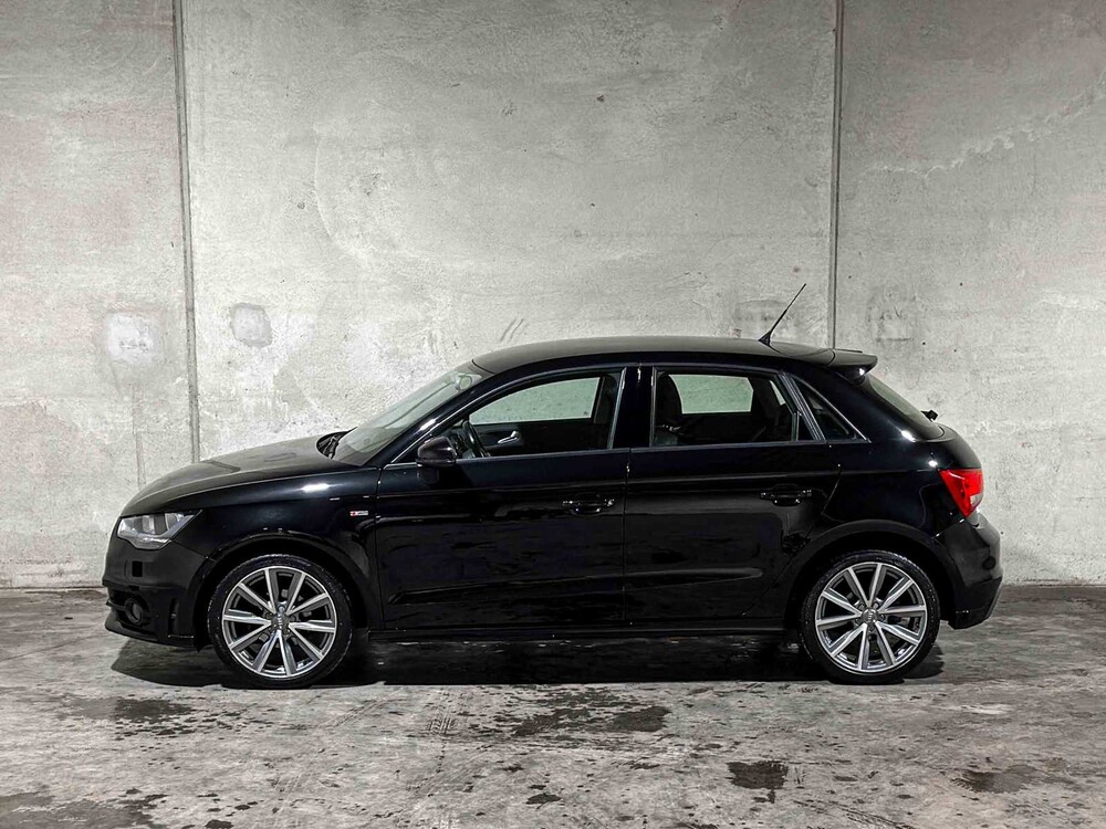 Audi A1 Sportback 1.6 TDI Admired S-Line 90PS 2014, 6-XRH-06