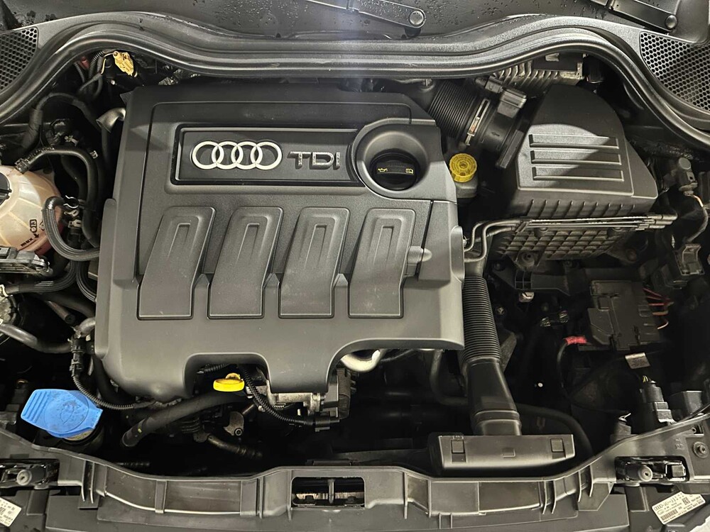 Audi A1 Sportback 1.6 TDI Admired S-Line 90PS 2014, 6-XRH-06