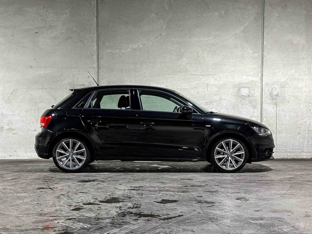 Audi A1 Sportback 1.6 TDI Admired S-Line 90PS 2014, 6-XRH-06