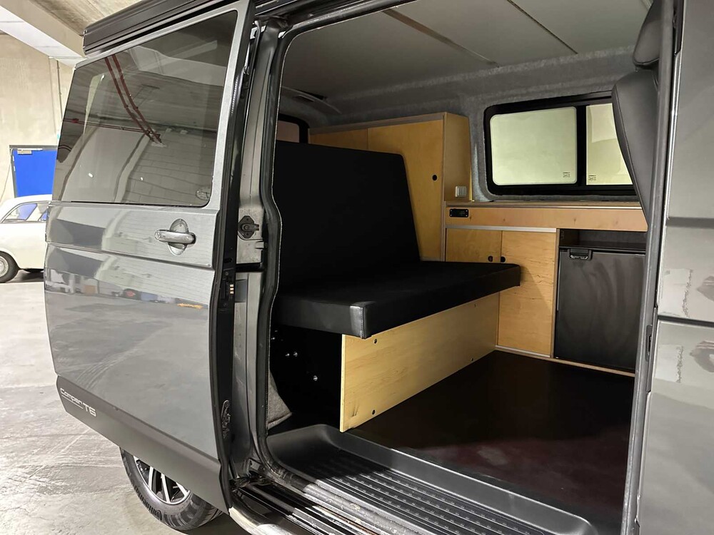 Volkswagen Transporter T6 Camper 2.0 4P -Selbstbau- 140PS 2016 (Automatik), S-456-LJ