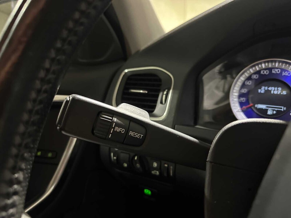 Volvo V60 1.6 T3 R-Design 150PS 2012 (Original-NL), 34-XLS-4