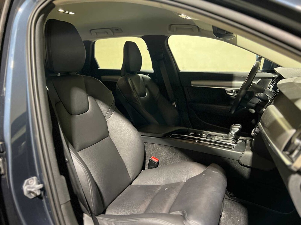 Volvo V90 2.0 T4 Momentum Pro 190PS 2019, XX-067-J