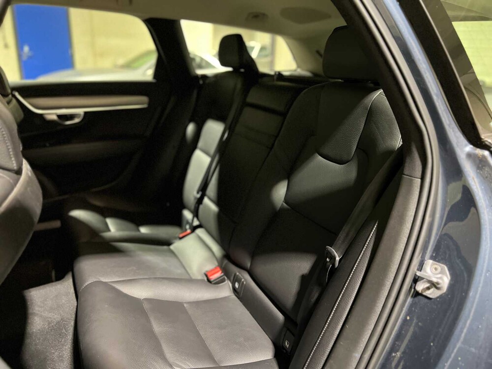 Volvo V90 2.0 T4 Momentum Pro 190PS 2019, XX-067-J