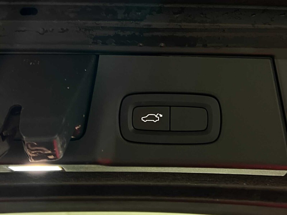 Volvo V90 2.0 T4 Momentum Pro 190PS 2019, XX-067-J