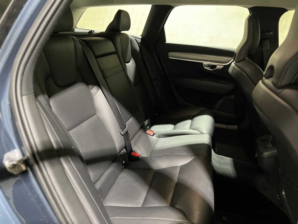 Volvo V90 2.0 T4 Momentum Pro 190PS 2019, XX-067-J