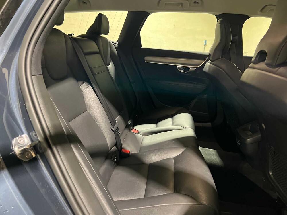 Volvo V90 2.0 T4 Momentum Pro 190PS 2019, XX-067-J