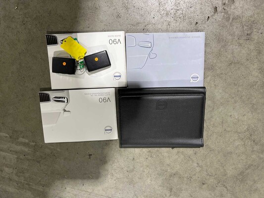 Volvo V90 2.0 T4 Momentum Pro 190pk 2019, XX-067-J