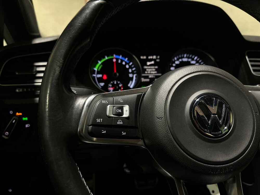 Volkswagen Golf GTE 1.4 TSI 150PS 2015, HR-181-H