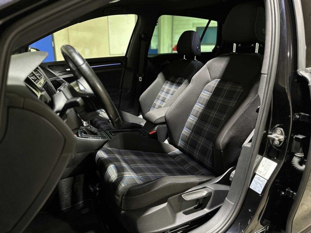 Volkswagen Golf GTE 1.4 TSI 150PS 2015, HR-181-H