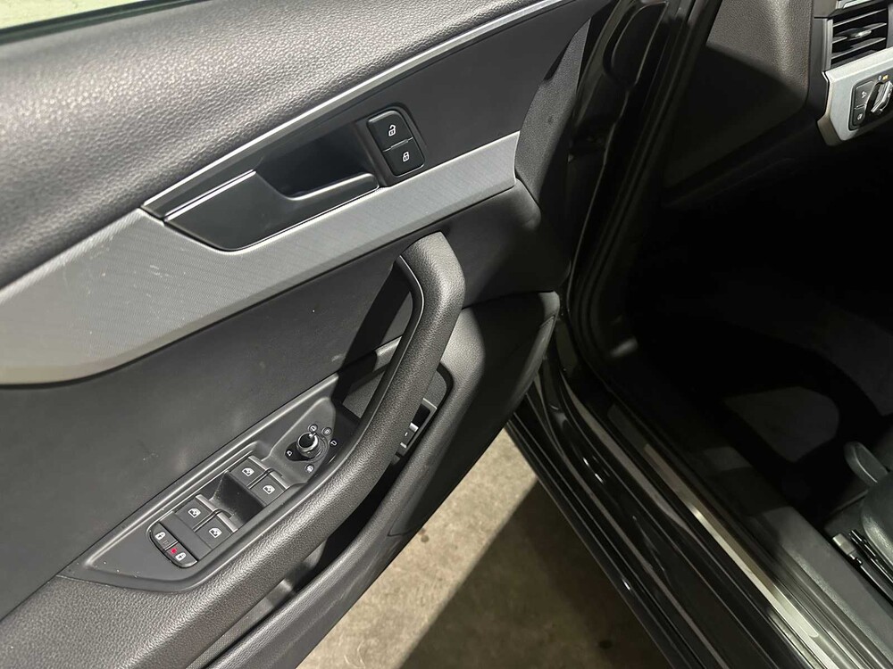 Audi A4 Limousine 35 TFSI Pro Line 150pk 2020, X-661-KJ