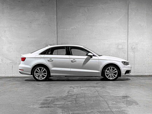 Audi A3 Limousine 1.4 TFSI CoD Ambiente Pro Line Plus 150pk 2015, 5-ZFD-12