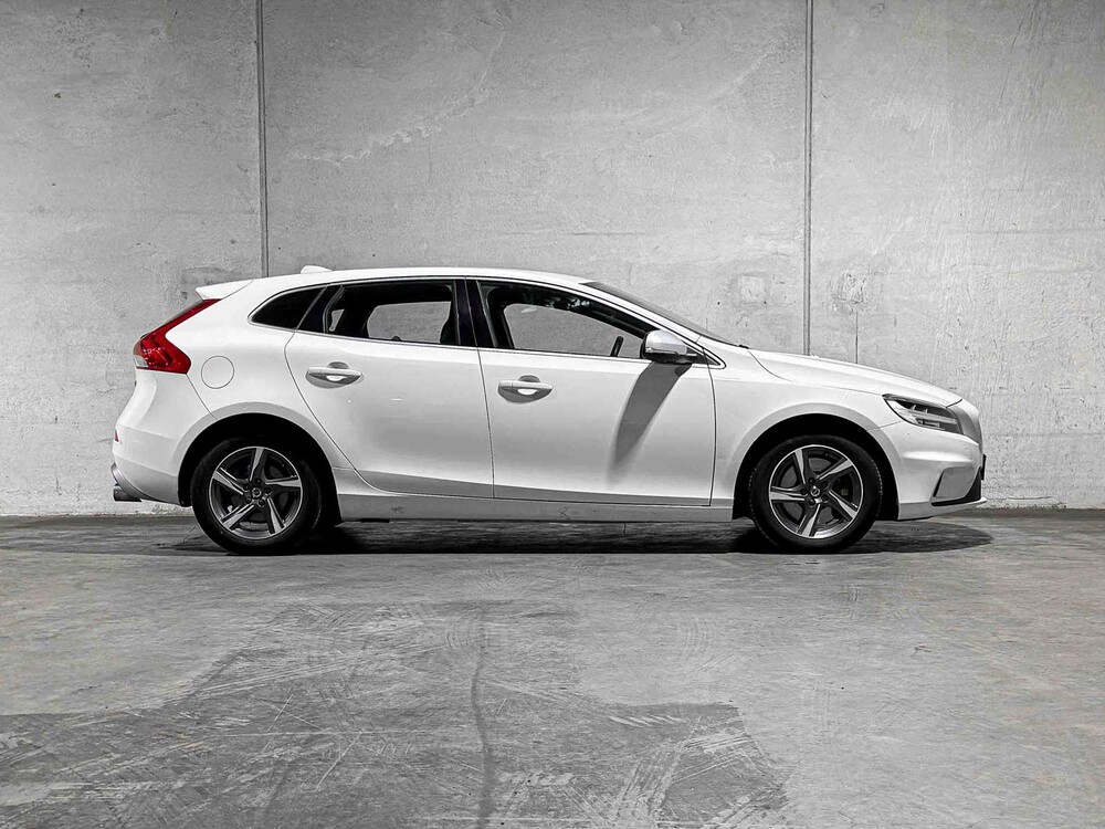 Volvo V40 2.0 D3 Business Sport 150pk 2017, PR-110-K