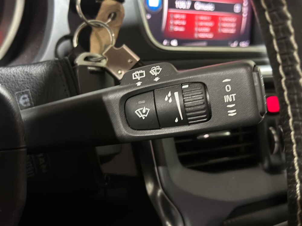 Volvo V40 2.0 D3 Business Sport 150pk 2017, PR-110-K