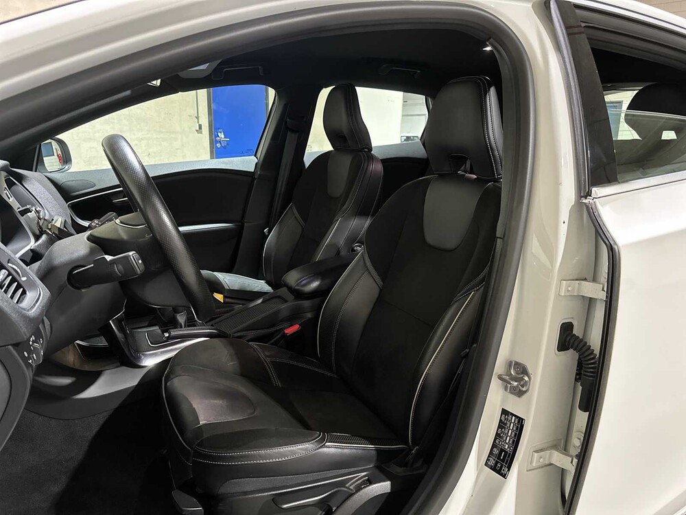 Volvo V40 2.0 D3 Business Sport 150pk 2017, PR-110-K