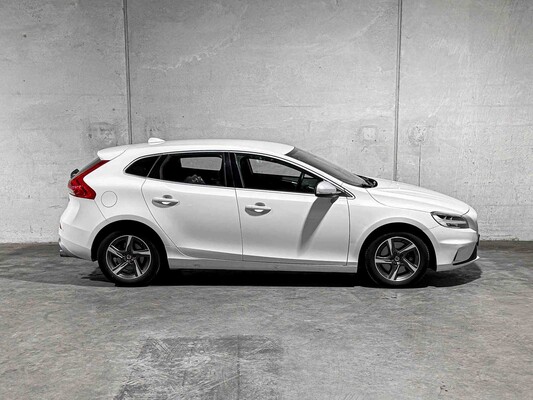 Volvo V40 2.0 D3 Business Sport 150pk 2017, PR-110-K