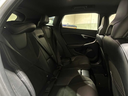 Volvo V40 2.0 D3 Business Sport 150pk 2017, PR-110-K