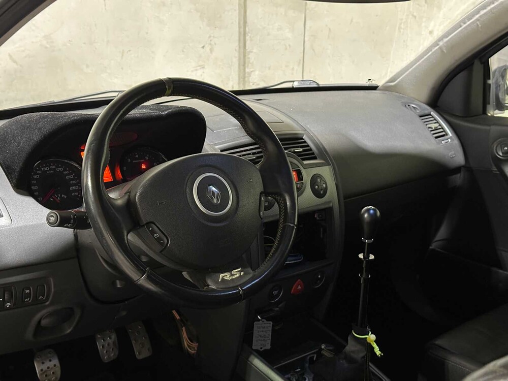 Renault Mégane 2.0-16V Turbo RS 224pk 2005, 22-RS-ZS