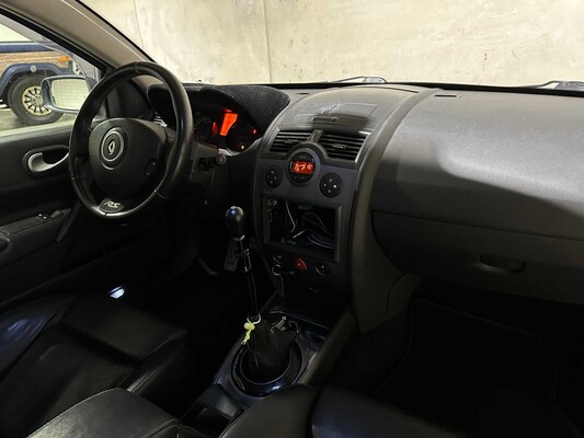 Renault Mégane 2.0-16V Turbo RS 224pk 2005, 22-RS-ZS