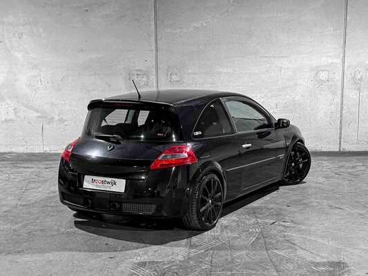 Renault Mégane 2.0-16V Turbo RS 224pk 2005, 22-RS-ZS