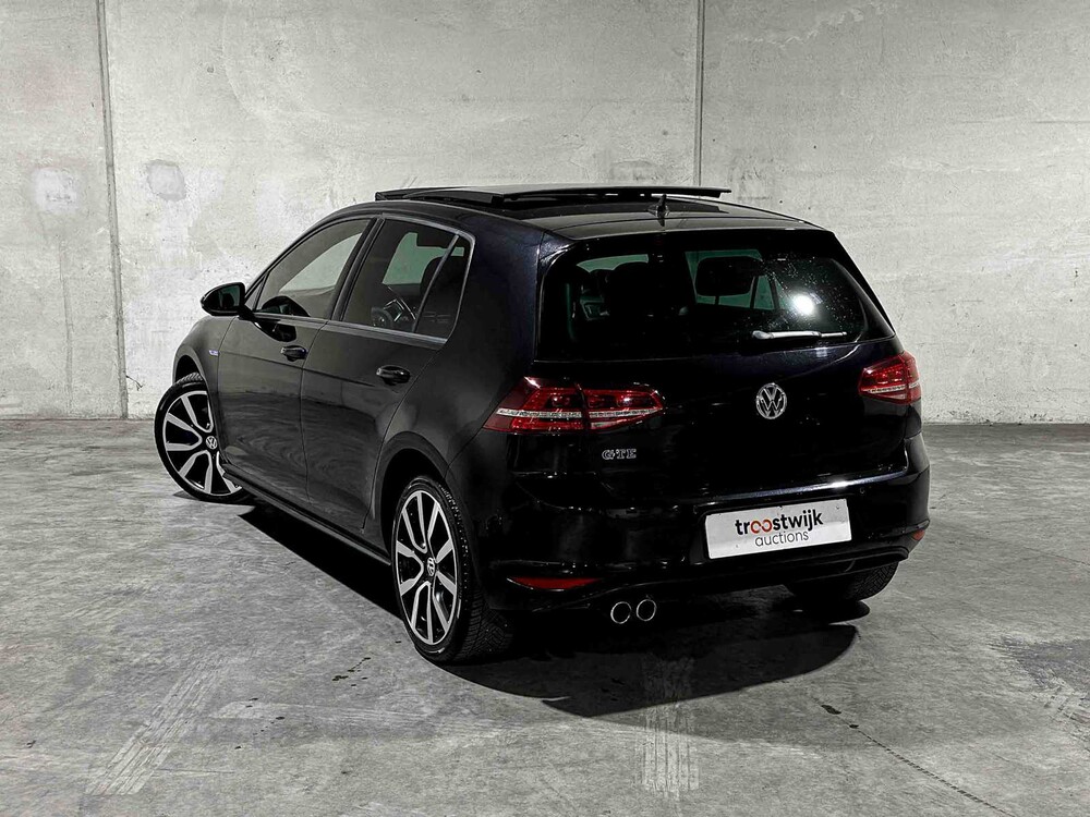 Volkswagen Golf GTE 1.4 TSI 150pk 2015, HR-181-H