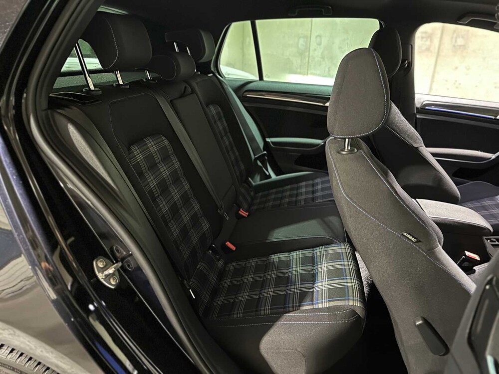 Volkswagen Golf GTE 1.4 TSI 150pk 2015, HR-181-H