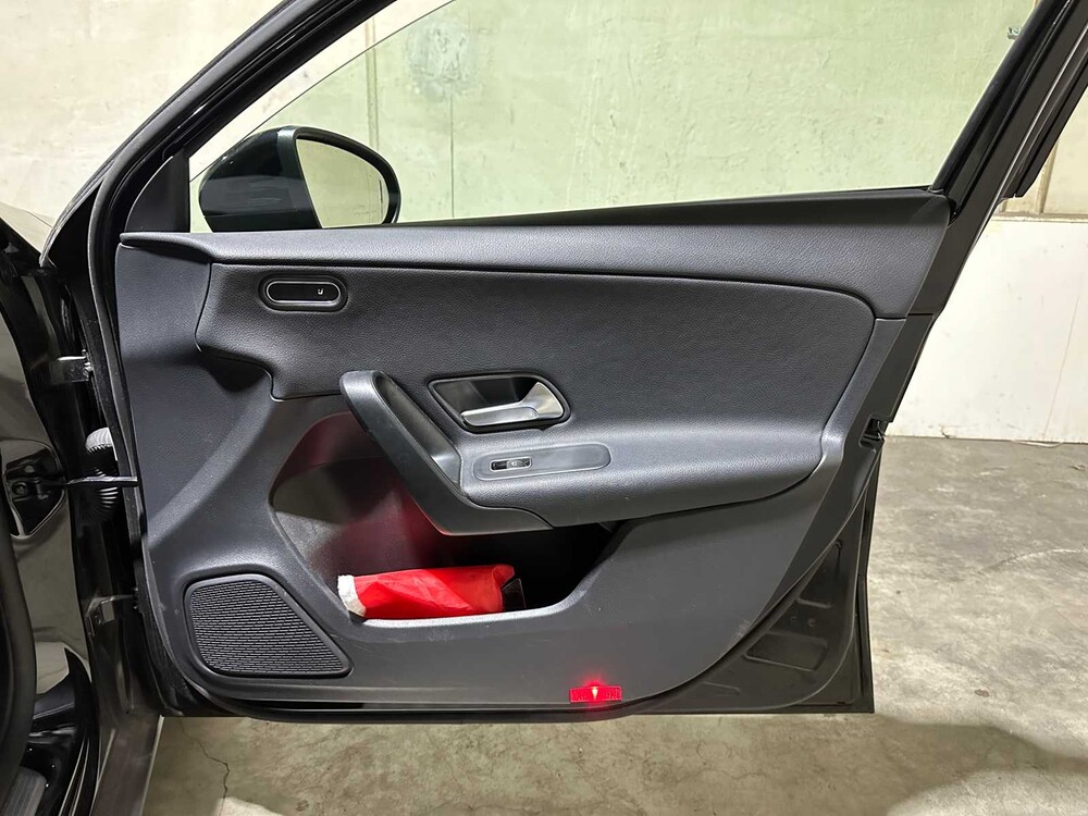 Mercedes-Benz A160 Business Solution A-klasse 109pk 2021, L-307-DD