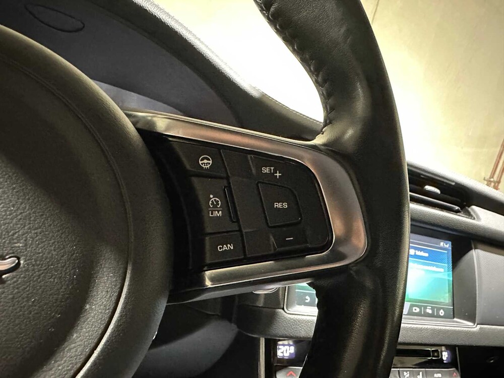 Jaguar XF Sportbrake 2.0d Portfolio 179pk 2017 (Origineel-NL), PZ-465-J