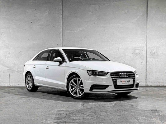 Audi A3 Limousine 1.4 TFSI CoD Ambiente Pro Line Plus 150pk 2015, 5-ZFD-12