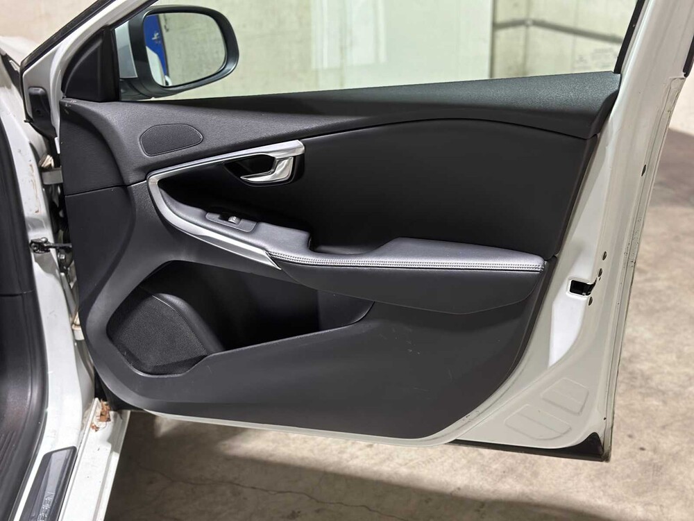 Volvo V40 2.0 D3 Business Sport 150PS 2017, PR-110-K