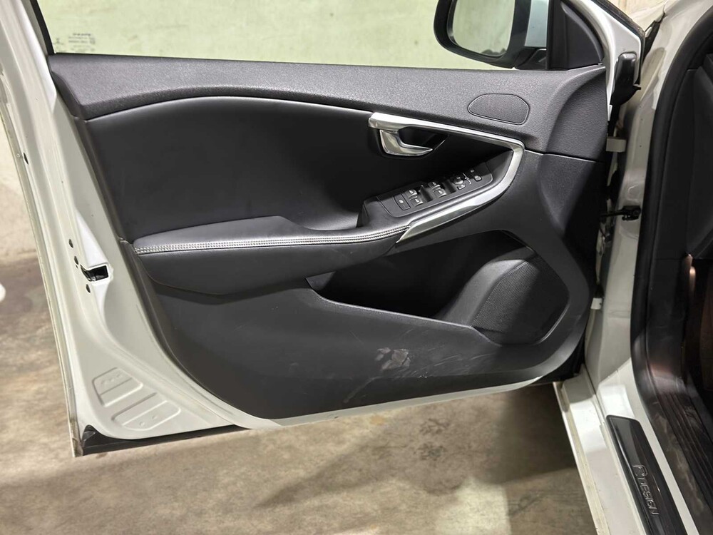 Volvo V40 2.0 D3 Business Sport 150PS 2017, PR-110-K