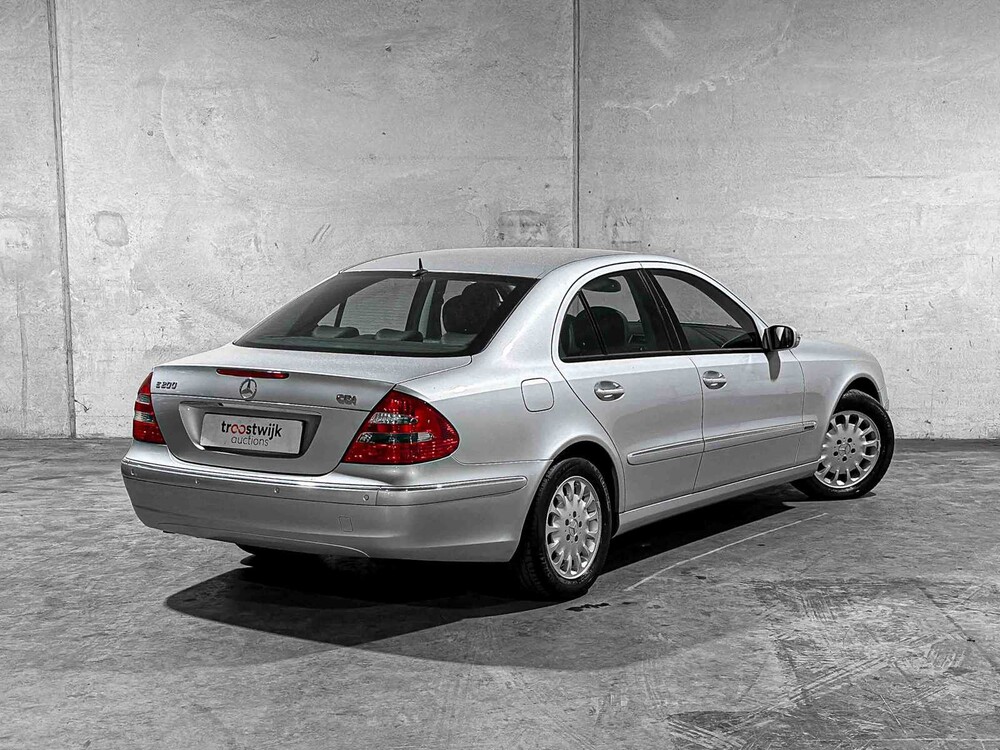 Mercedes-Benz E200 CDI Classic 122PS 2006 E-Klasse, Z-601-RT