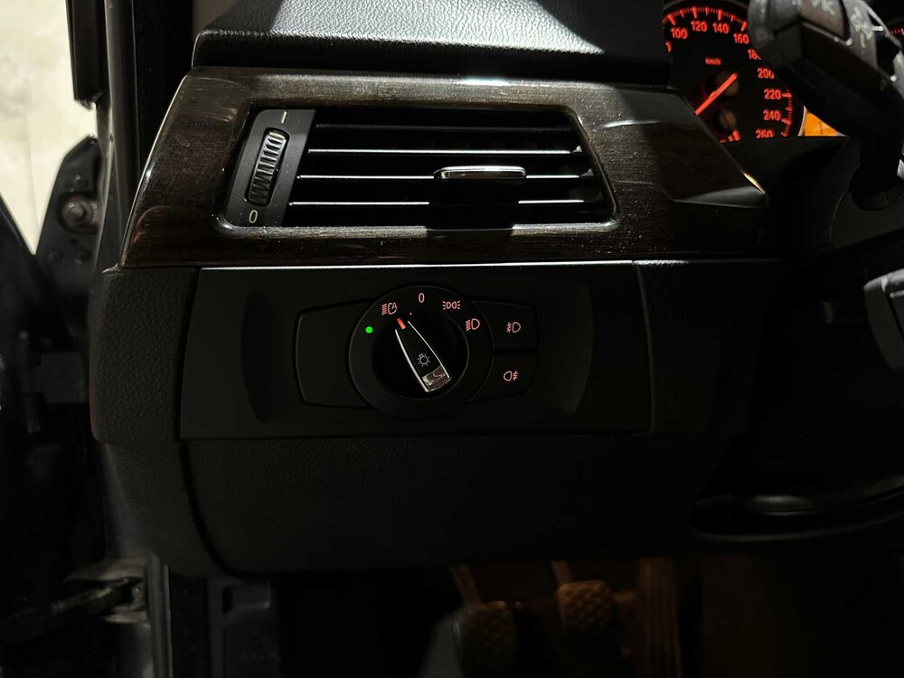 BMW 320i Corporate Lease Business Line 163PS 2012 3er Coupé, 58-TDK-4