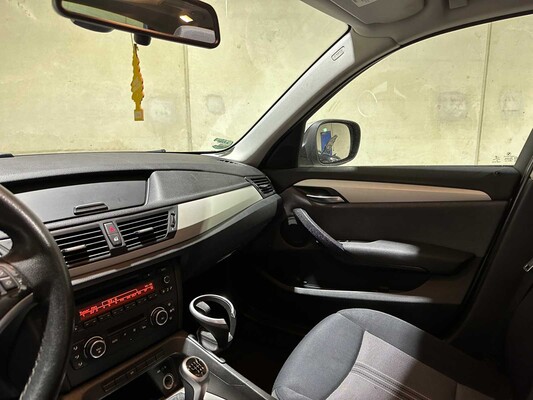 BMW X1 sDrive18i Executive 150pk 2010, 81-LHT-2