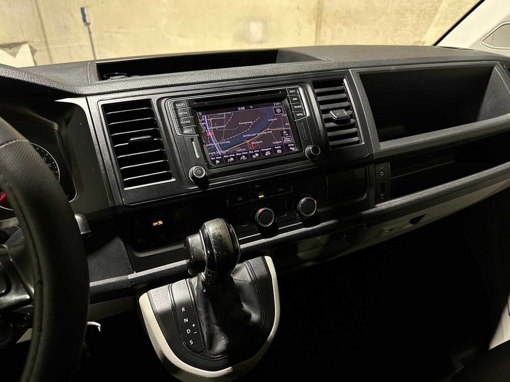 Volkswagen Transporter T6 Camper 2.0 4P -Selbstbau- 140PS 2016 (Automatik), S-456-LJ